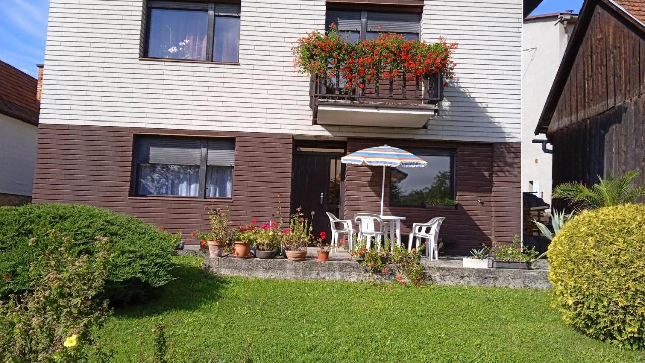 Apartman 6 Km Od Centra Banskej Bystrice Banská Bystrica Exterior photo